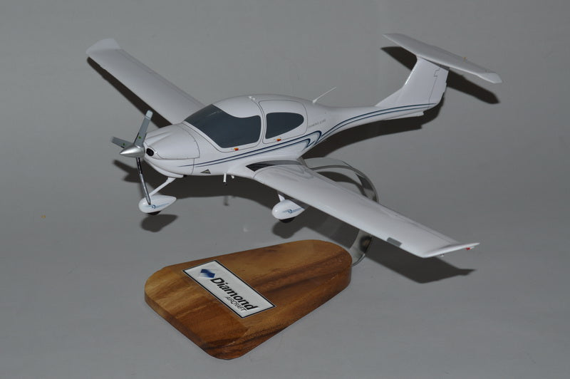 Diamond DA40 Diamond Star Scalecraft