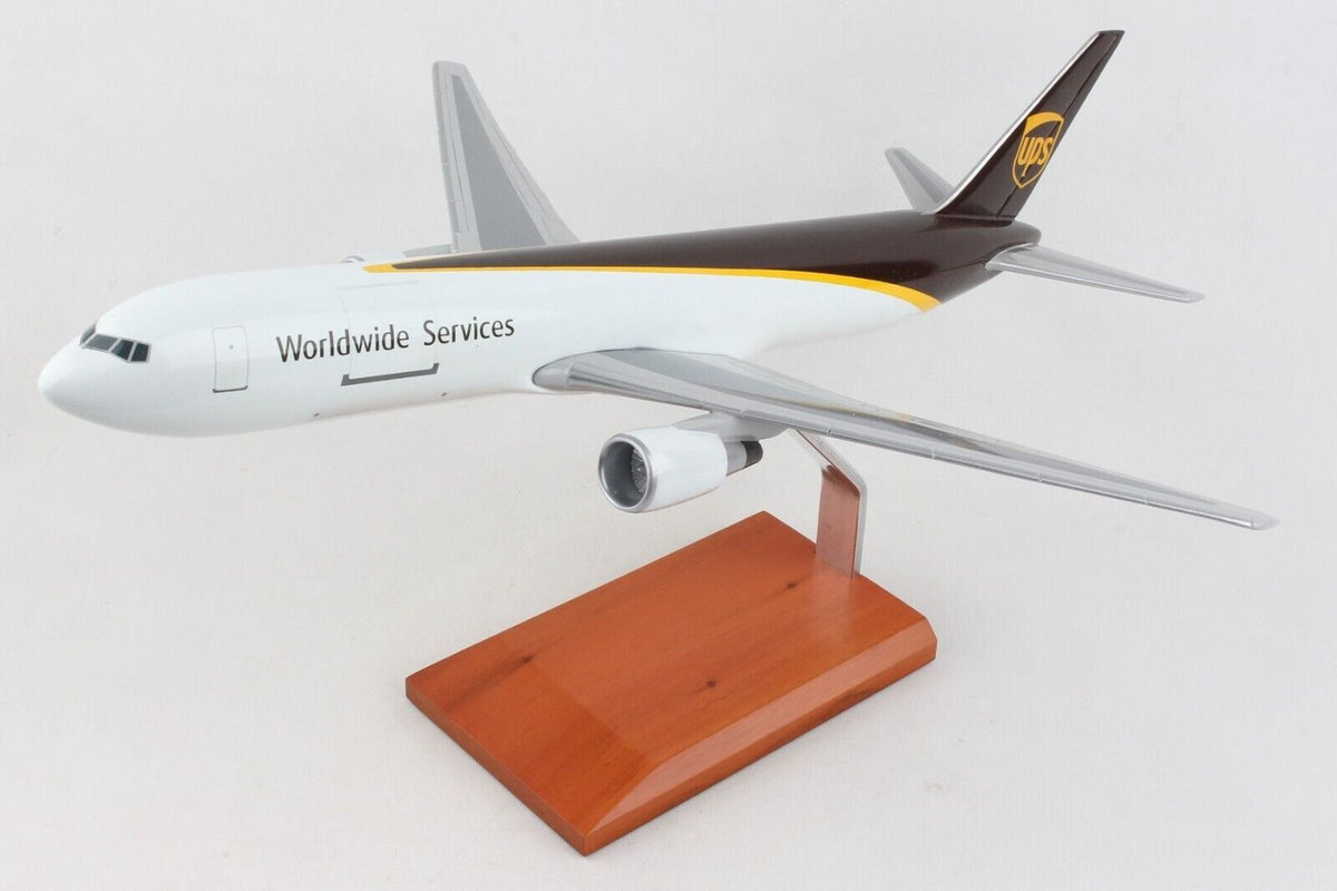 767-300 UPS