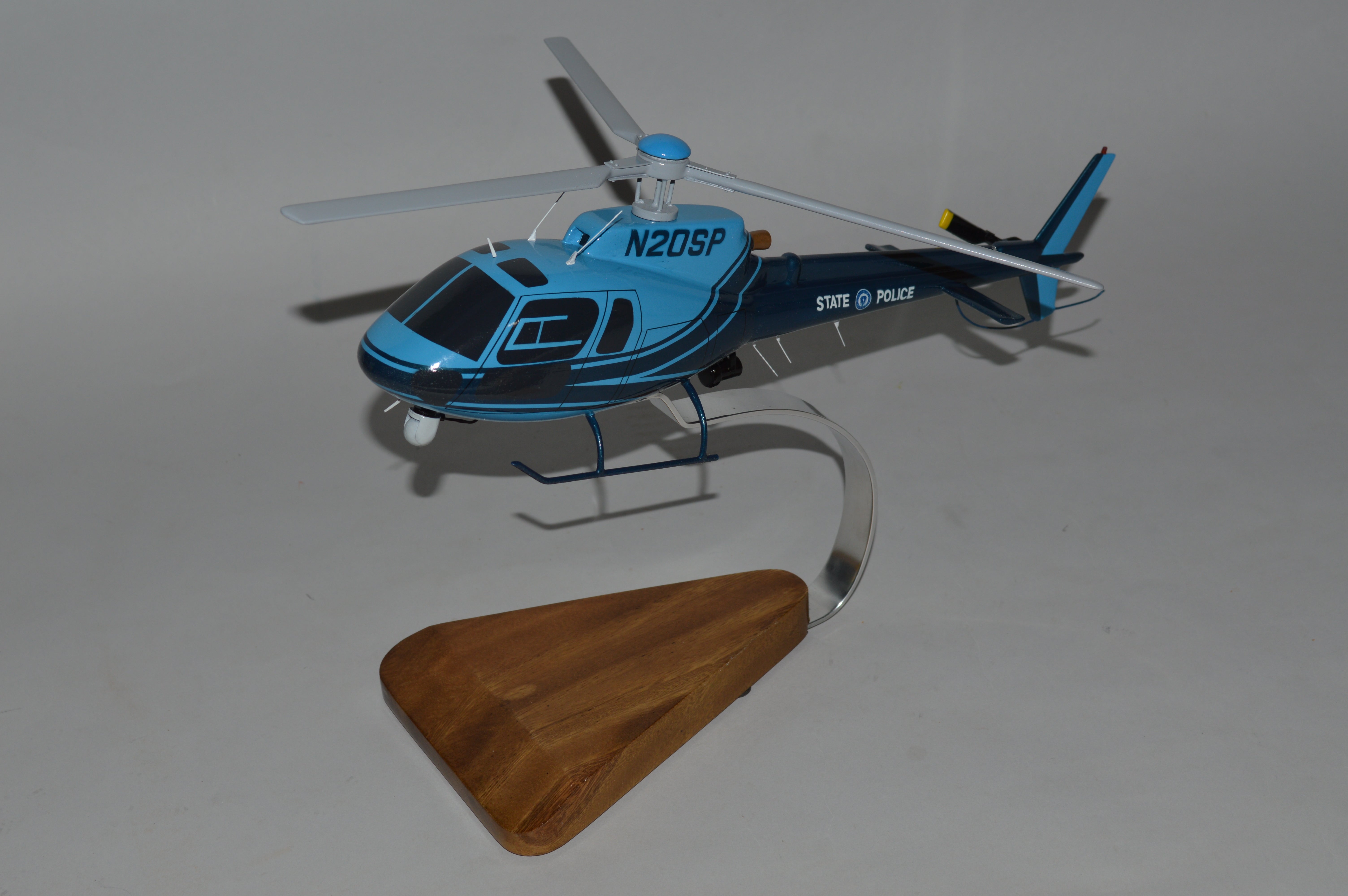Airbus H125 AS350 helicopter model – Scalecraft