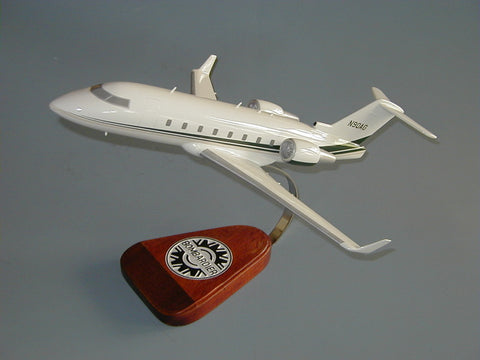 Challenger airplane model