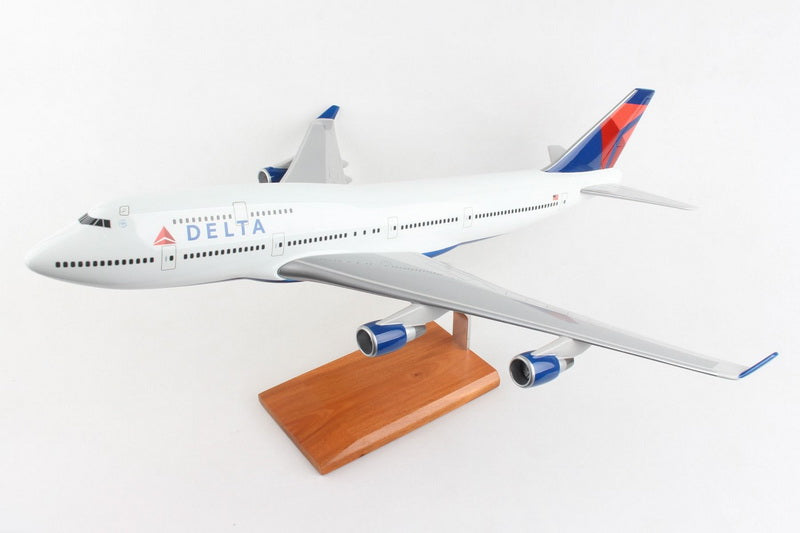Delta Airlines 747-400 scalecraft airplane model