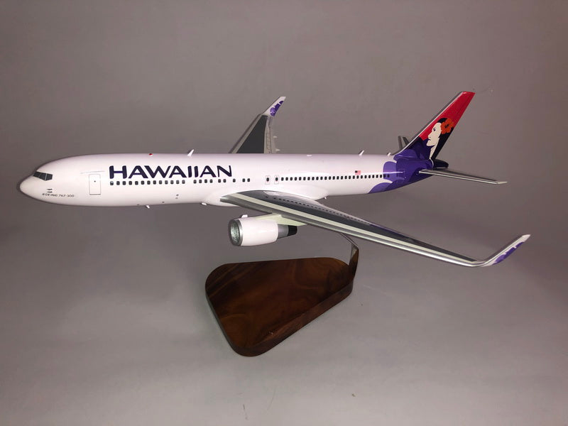 Boeing 767-300 Hawaiian Airlines with winglets