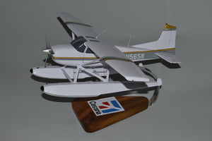 Cessna 185 float plane model