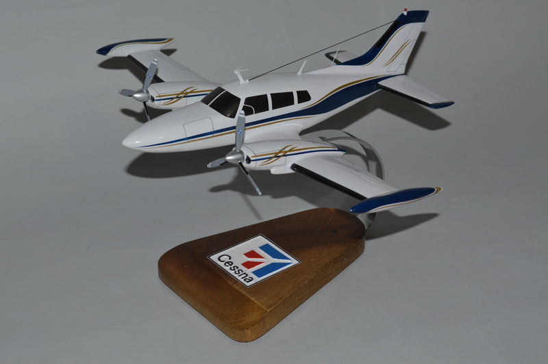 Cessna 310 general aviation model airplane