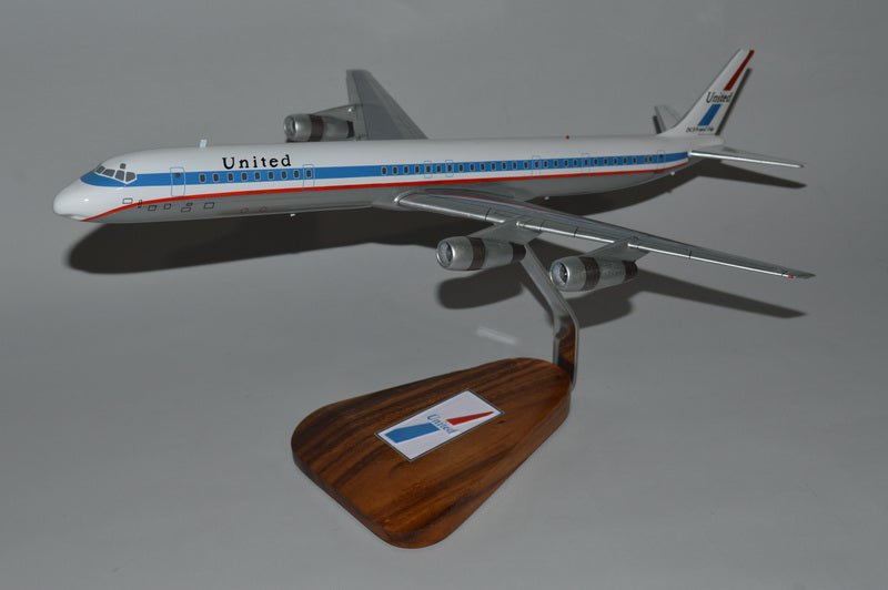United Airlines DC-8 model airplane Scalecraft