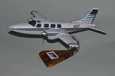 Custom PA-60 Aerostar model airplane