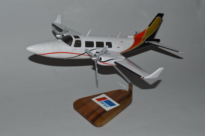 PA-60 Aerostar model airplane