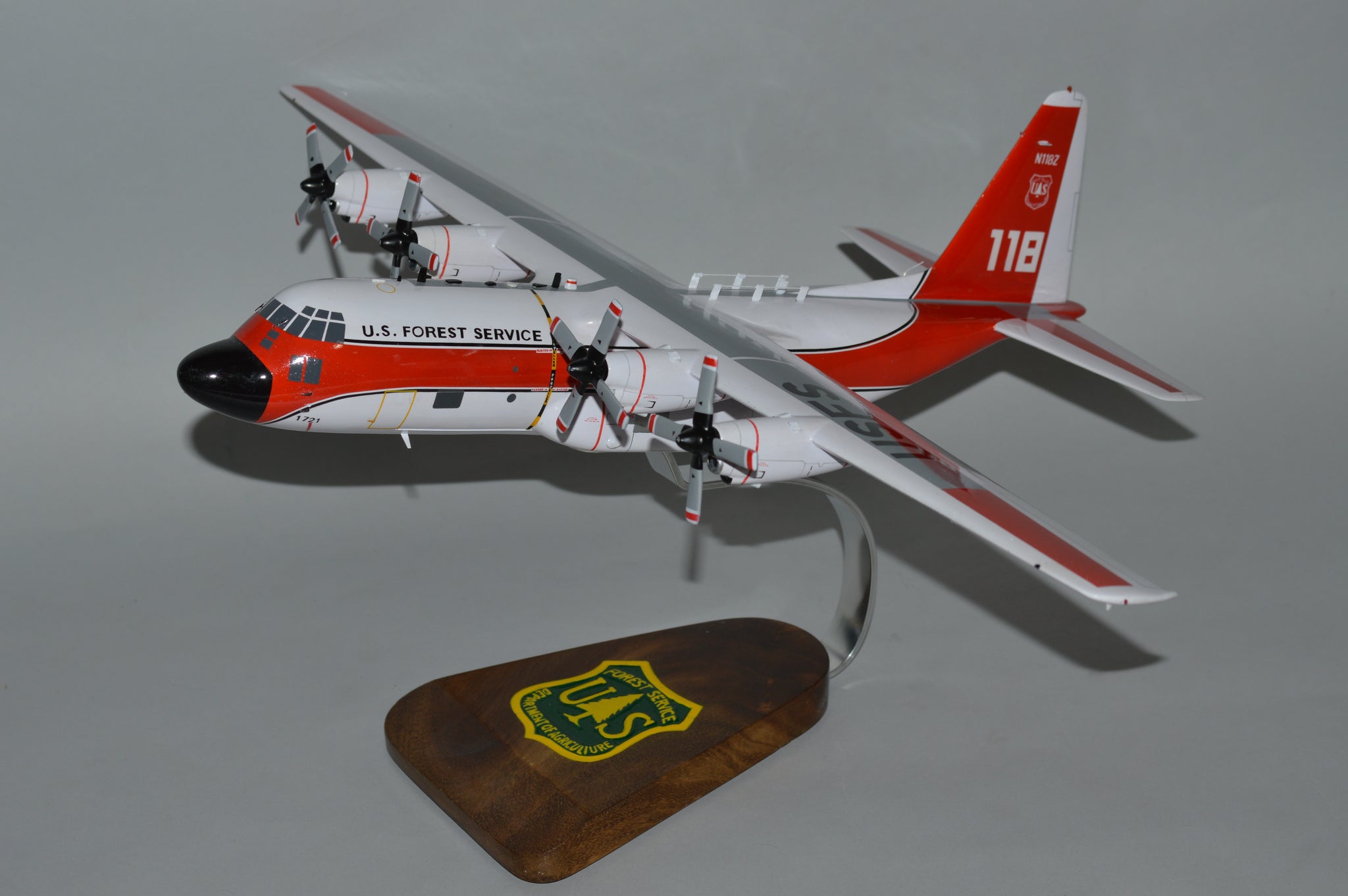 C-130 Hercules USFS – Scalecraft