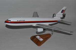 McDonnell Douglas DC-10 United Airlines