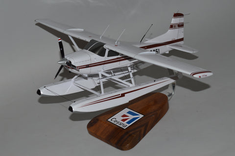 Cessna 185 Skywagon floatplane
