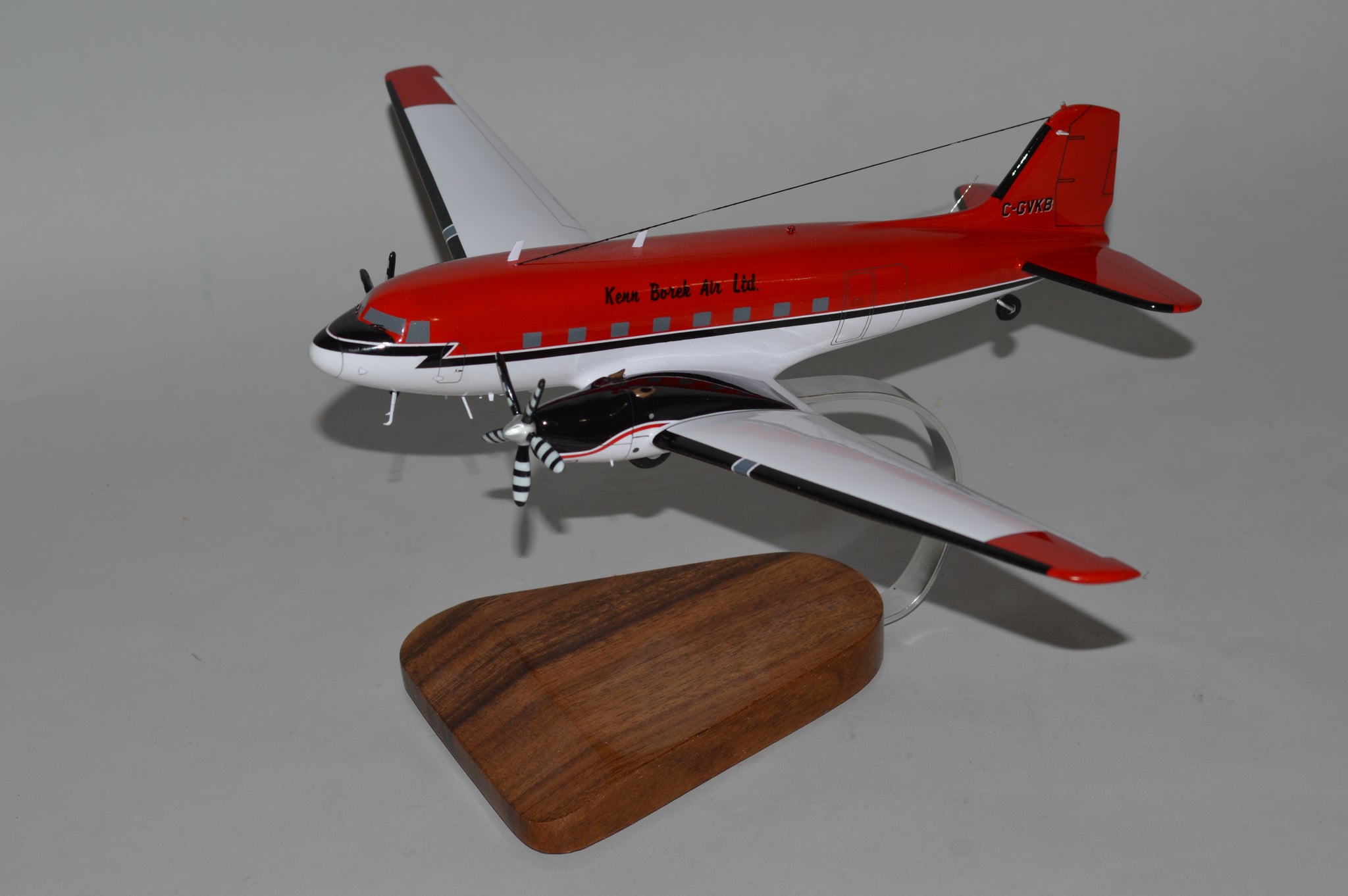 Basler BT-67 Turbo DC-3 airplane model