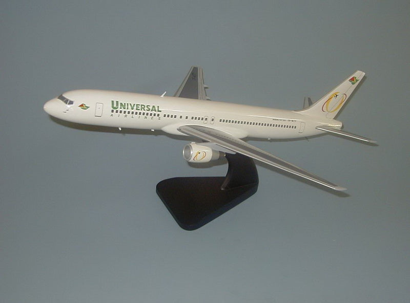 Universal Airlines airplane model
