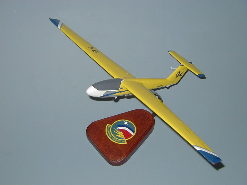 TG-10 Merlin glider airplane model