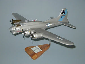B-17 Flying Fortress / Large