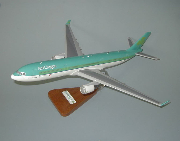 A330 Airbus Aer Lingus model airplane