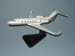 Gulfstream 4 model