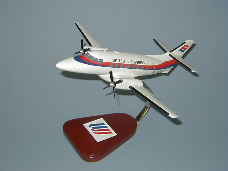 Bae-31 United Express airplane model