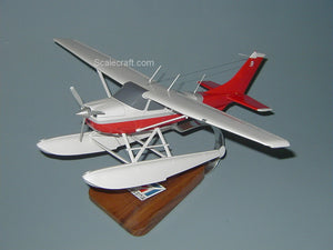 Cessna 182 / Floatplane