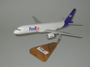 Boeing 757 FedEx airplane model