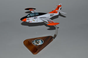 T-2C Buckeye trainer model airplane Scalecraft