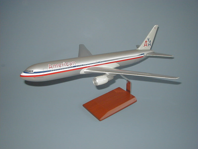 American Airlines B767-300 model airplane
