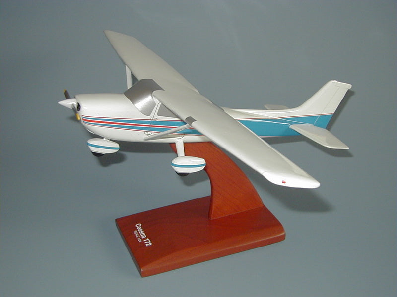 Cessna 172 Skyhawk model airplane wooden