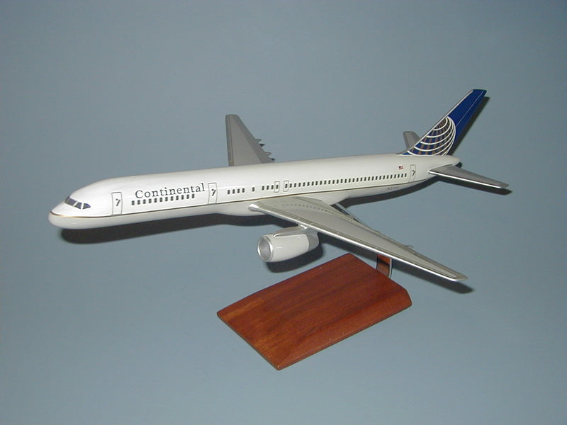 Boeing 757 Continental Airlines model airplane
