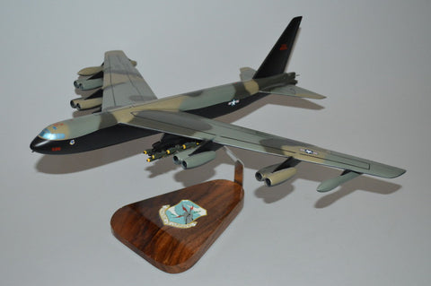 B-52 Stratofotress USAF bomber airplane model