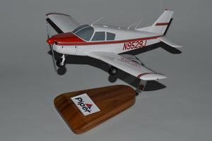 Piper 180 Cherokee airplane model