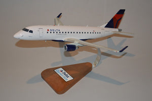 EMB-175 Delta Connection model airplane Scalecraft