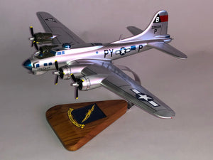 B-17G Flying Fortress mahogany wood model plane