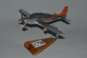 Cirrus SR22 model airplane
