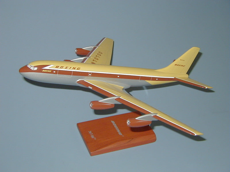 Boeing 367 airplane model