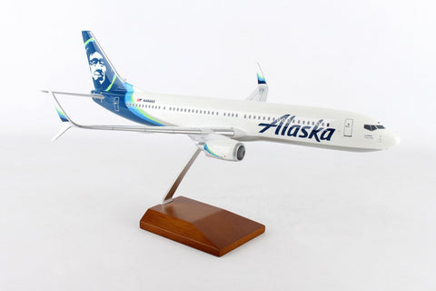 Boeing 737-900 Alaska Airlines airplane model