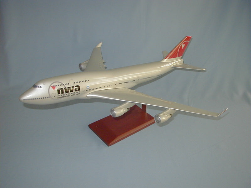 747-400 Northwest Airlines model