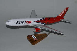 Stratair 767 model aircraft