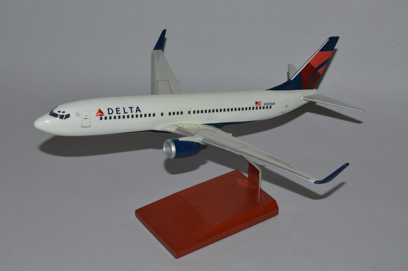 Delta Airlines 737-800 airplane model