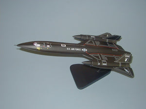 SR-71 Blackbird spyplane model aircraft