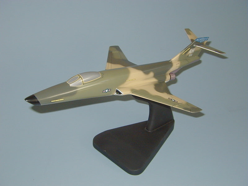 RF-101 Voodoo model airplane