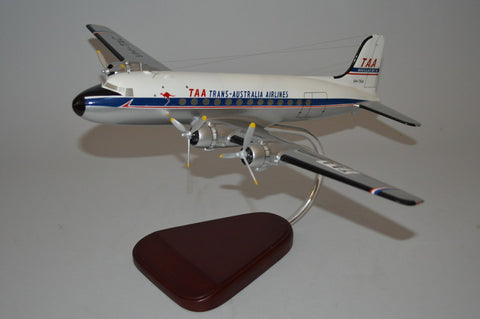 DC-4 / Trans Australia Airlines