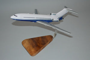 Boeing 727 airplane model