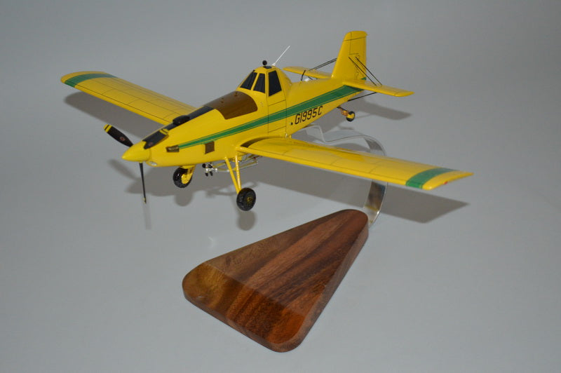 Crop Duster AT-502 airplane model