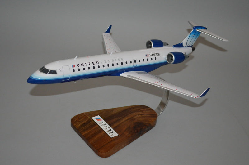 scalecraft crj-700 united express airplane model