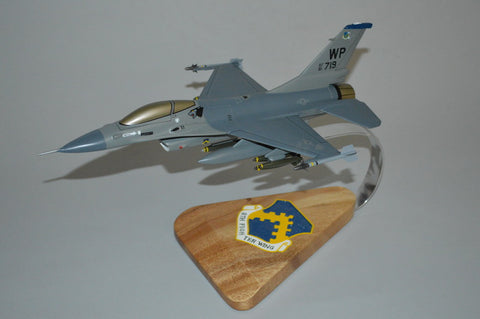 8TFW F-16 Falcon model airplane Scalecraft