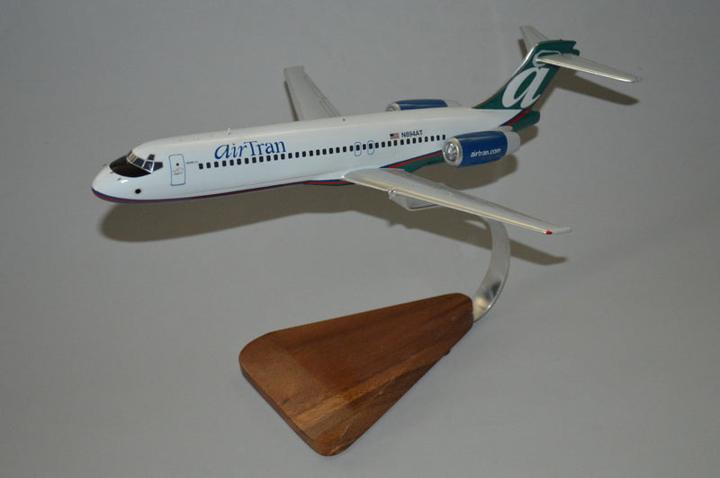 Air Tran 717 airplane model