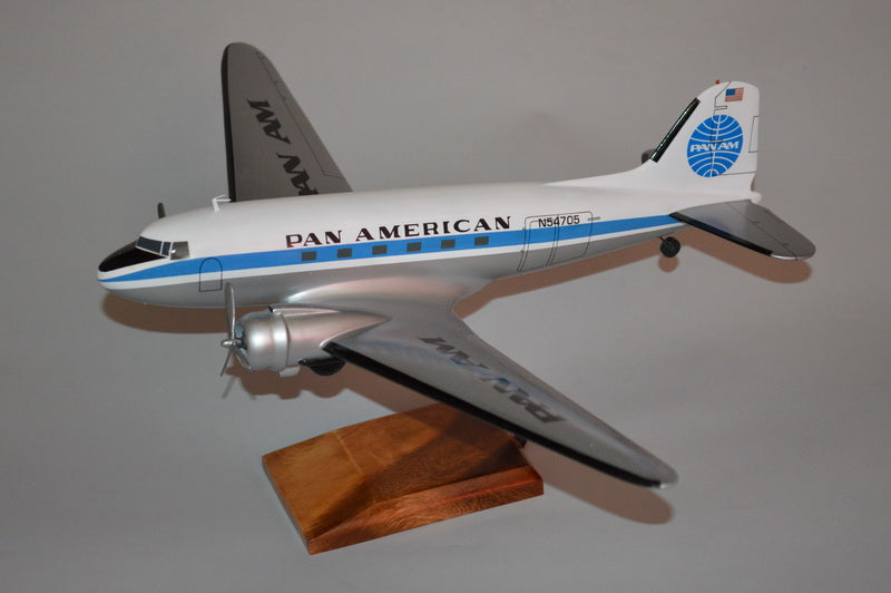 Douglas DC-3 / Pan American