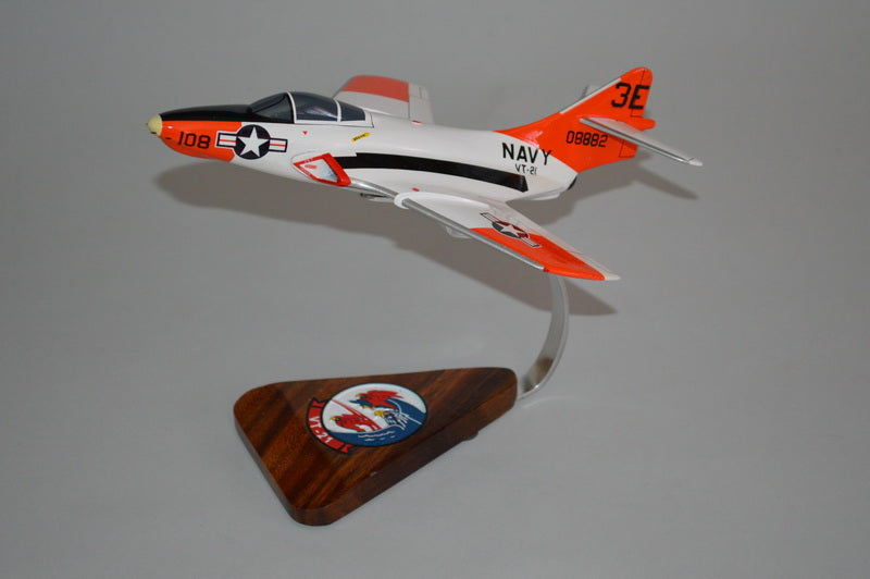 F9F Cougar US Navy trainer model airplane