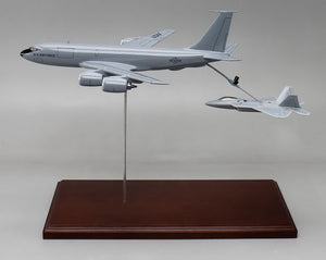 KC-135 and F-22 refueling model